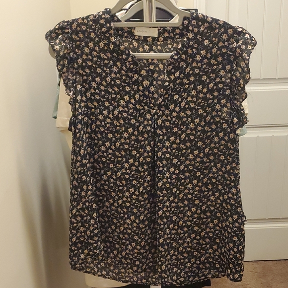 Perfect Peash Tops - Peach Floral Black Top by Perfect Peash. Size Small